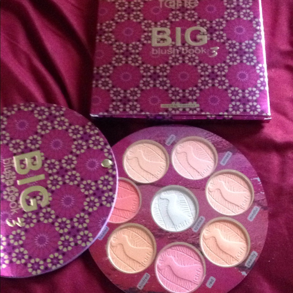 Tarte BIG Blush Book 3. New in Box!